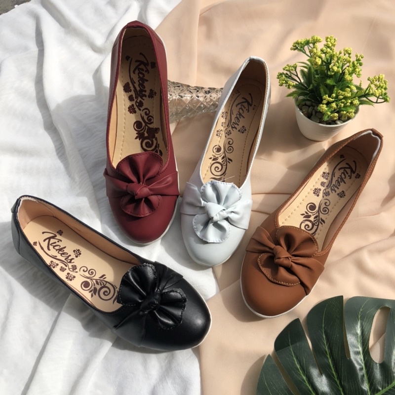 SEPATU BUNGA 5 sepatu cewek model bunga sepatu terbaru terlaris termurah SLIP ON WANITA TERBARU KEKINIAN FLATSHOES KOREAN STYLE SEPATU CEWEK SLIPON FLAT SHOES CASUAL SANTAI SLOP SPATU CEWE SELOP PESTA KONDANGAN FLET PEREMPUAN