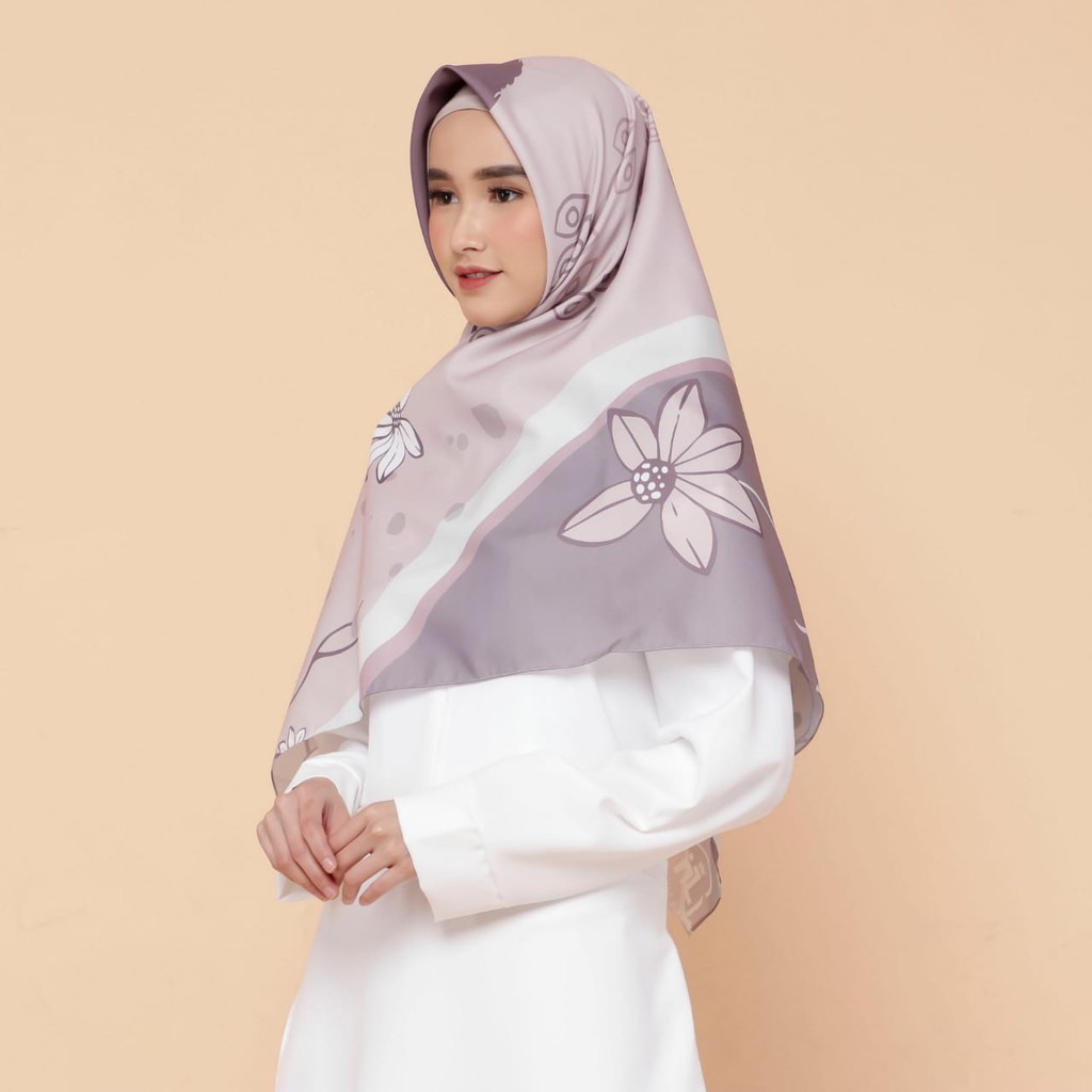 KERUDUNG SEGI EMPAT PRINTING MOTIF JILBAB SEGIEMPAT HIJAB SEGIEMPAT SCARF FEMINA