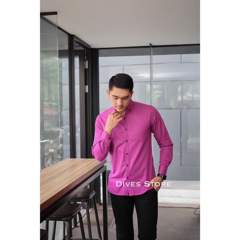 Kemeja pria polos slimfit kasual basic HeM lengan panjang ungu