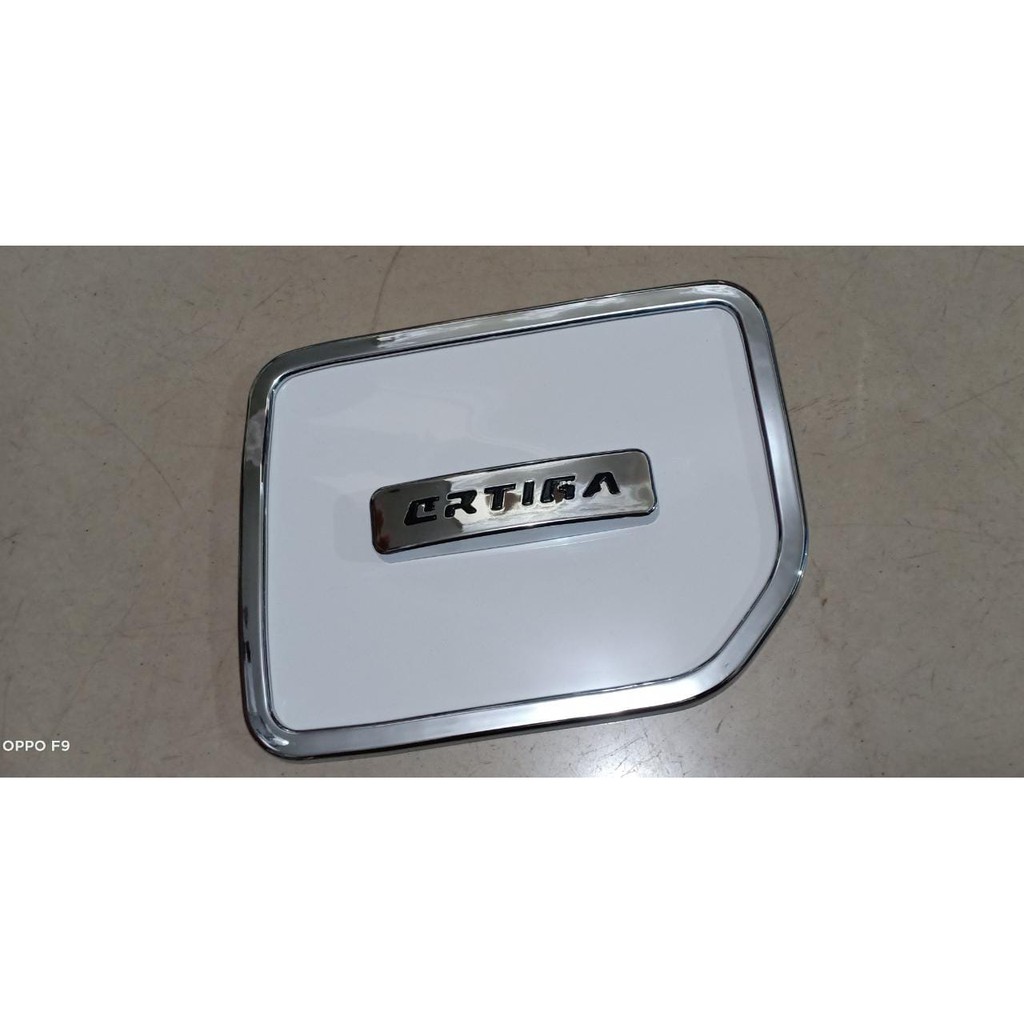 TYEWRS - SUZUKI ERTIGA TANK COVER HYBRID ERTIGA LAMA PUTIH LOGO HITAM TANK COVER ERTIGA HYBRID