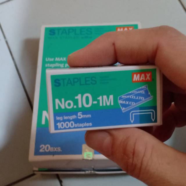 

Isi refil staples kecil merek MAX