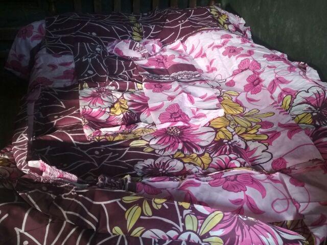 Bedcover Set + Sprei King Uk 180 X 200 Natasha Bedcover