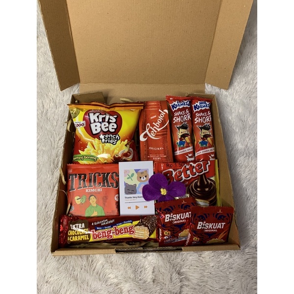

[RED] GIFTBOX SNACK READY HAMPERS ULANG TAHUN/ GRADUATION/ FAREWELL