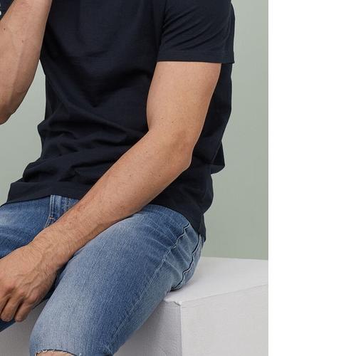 Tshirt H&M Tshirt Basic H&M Kaos Polos H&M / Tshirt HNM Basic Tshirt HNM / Kaos Polos HNM Kaos HNM