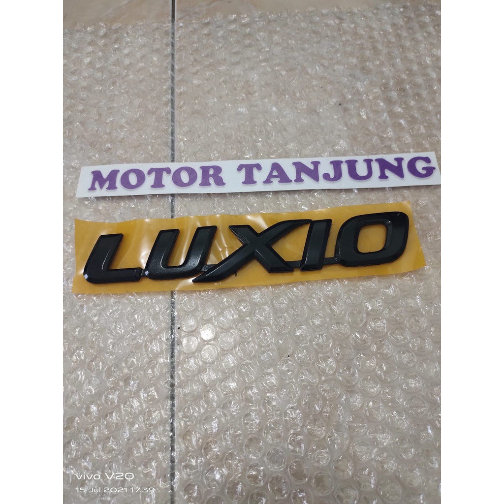 emblem tulisan luxio warna hitam doff/ hitam glossy