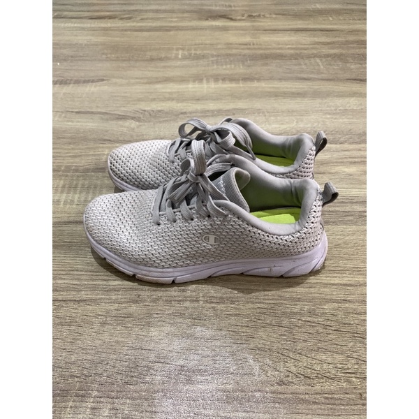 preloved sepatu champion payless