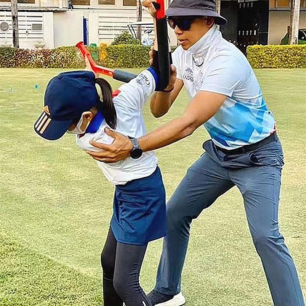 Chookyy Alat Bantu Latihan Ayunan Golf Untuk Pemula Anak Alat Bantu Latihan Keterampilan Meningkatkan Spinner Pelatih Gerak