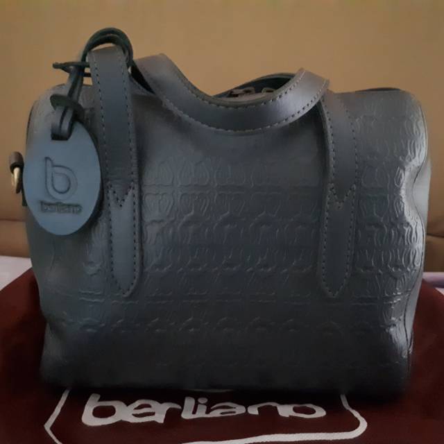 Cartera patedong berliano