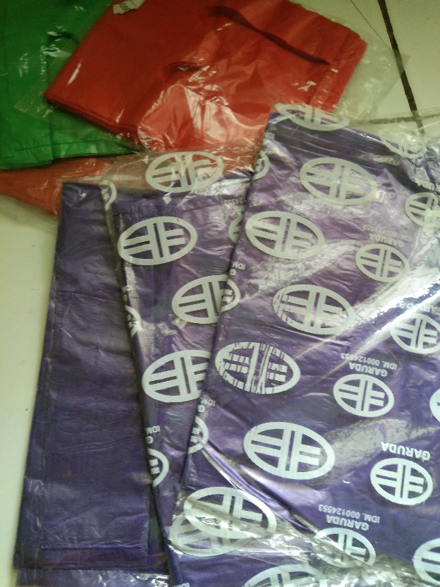 Banyak Diskon!!! Kantong Plastik Kresek Ungu Merk Garuda  Ekonomis Uk 21