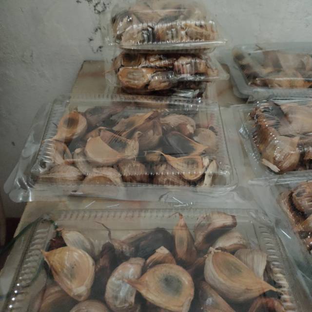 

Black Garlic (Bawang Hitam) 250gr