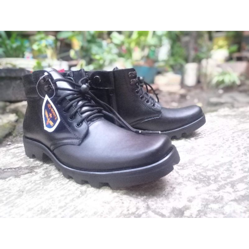 Jual Sepatu Pdh Tali Model Kotak Sol Radial Shopee Indonesia