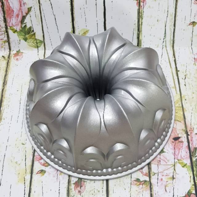 Flower Bundt Pan / baking pan / loyang kue tanpa sambungan