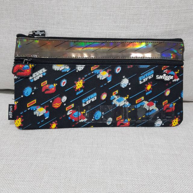

Smiggle pencil case dengan nama