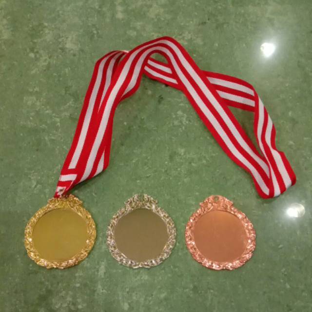 Medali Mendali Logam Mendali Besi Satu Muka Emas, Perak, Perunggu Plus Tali Satuan Kwalitas Bagus