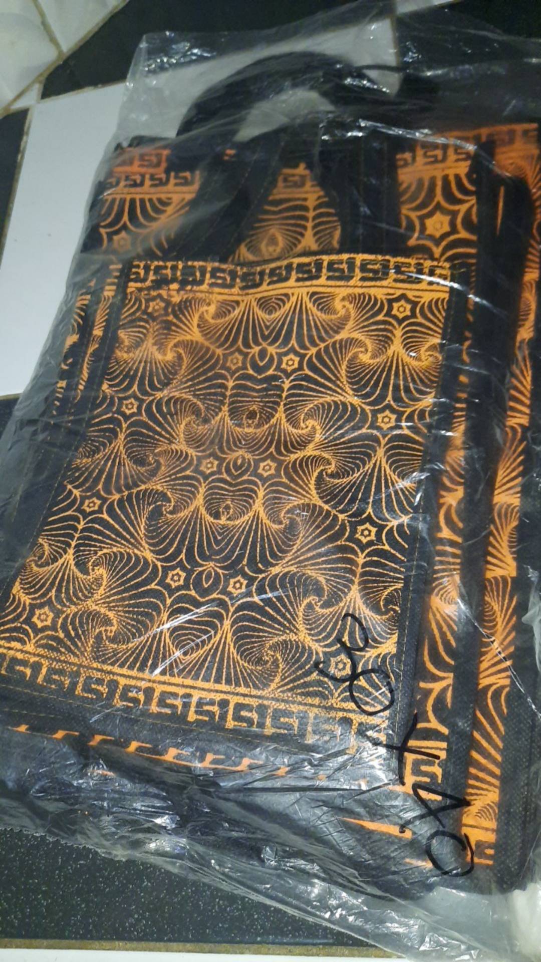 (l) Goodiebag Batik Tebal (40x30x8cm)