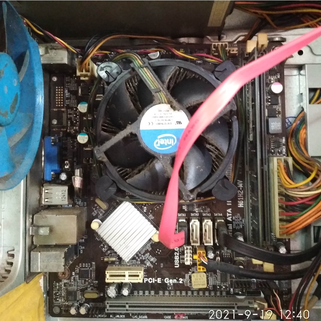 Paket Mainboard ECS H61H2-MV Processor Core i3 2130 3.40Ghz RAM 4GB