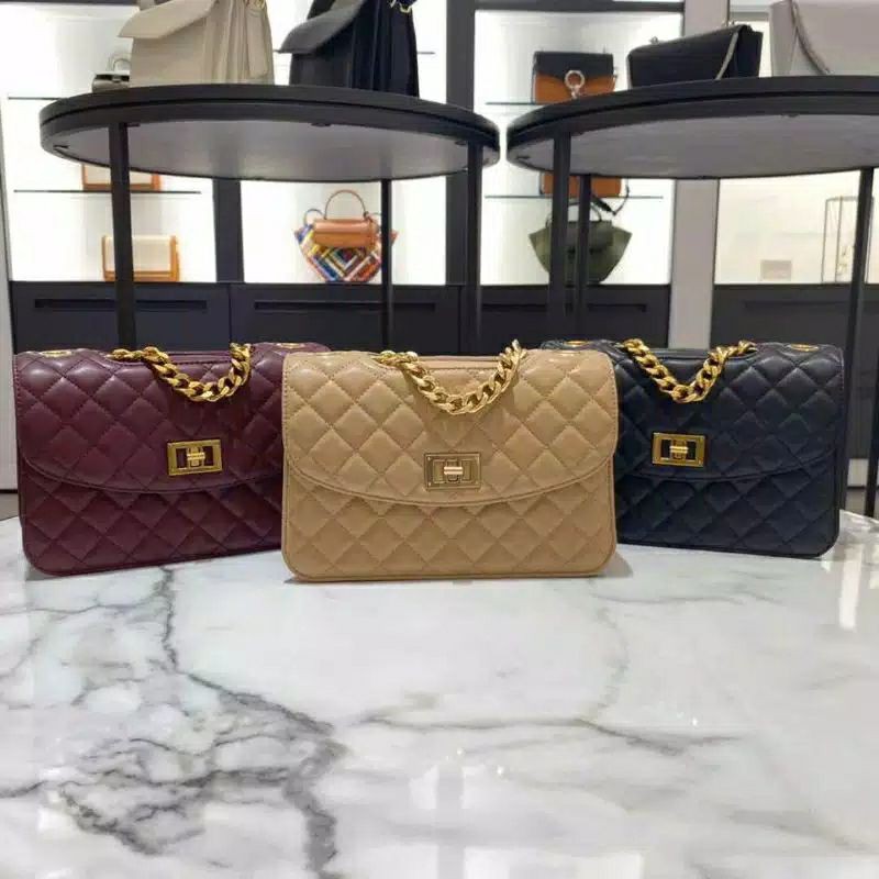 

C&K Turn Quilted office