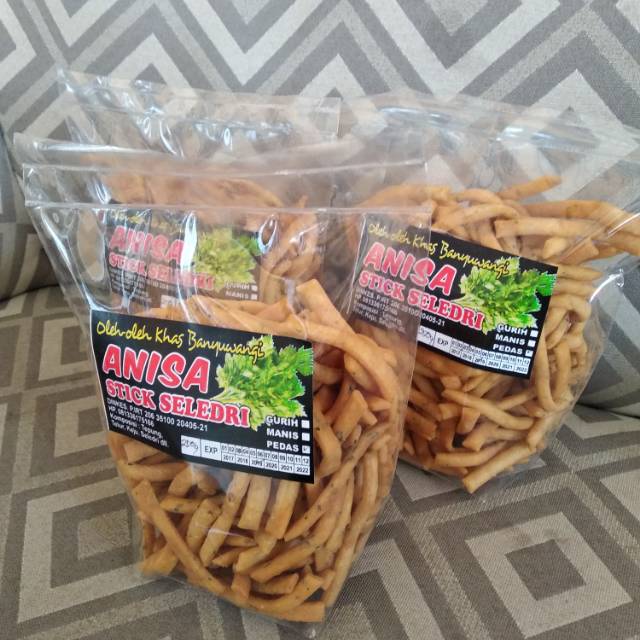 

Makanan ringan stick seledri pedas oleh- oleh Banyuwangi