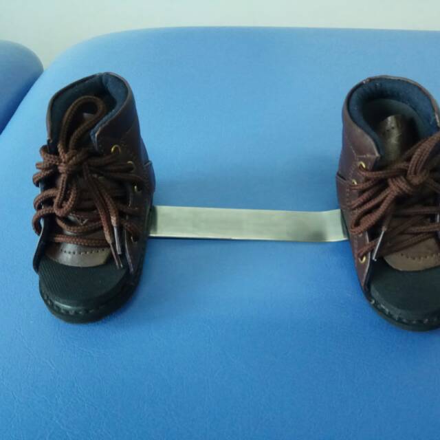 Dennis brown splint sepatu untuk ctev