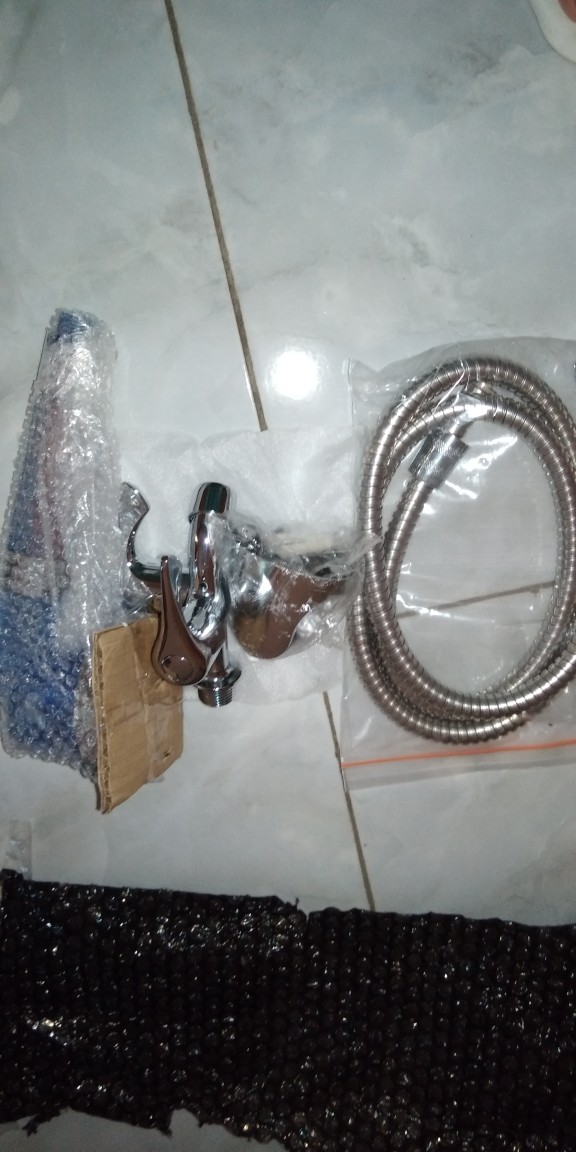 Murah Kran Shower Ion Healthy Spa Kamar Mandi Paket C ( Kran Cabang Engkol + 1 Set Hand Shower Ion )
