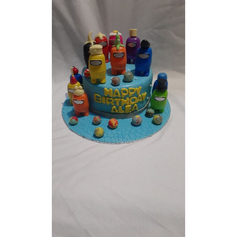

CAKE AMONG US FONDANT