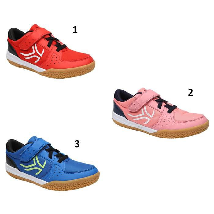 artengo badminton shoes