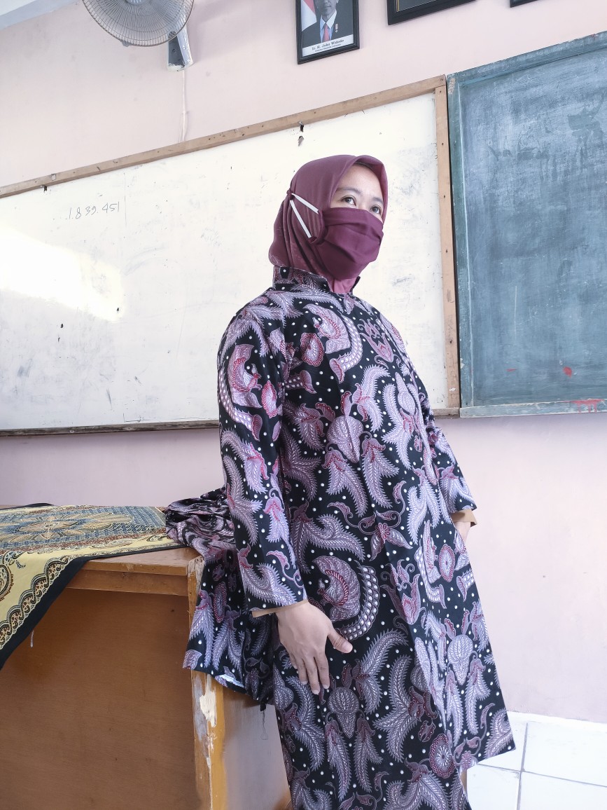 Terlaris Serut Genes Jelita Tunic Navbor Yelbor Whitbor Creambor Tunik Batik Modern Hrb030 Dolbi Dob