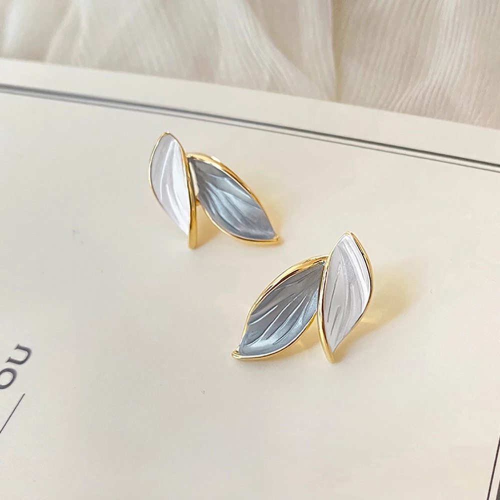 Needway  Creativity Leaf Earrings Simple Fashion Jewelry Stud Earrings Women Temperamental Korean Alloy Girls Contrast Color