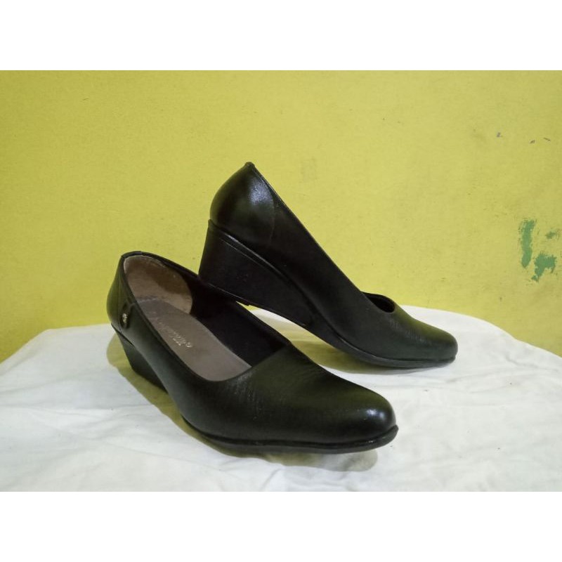 sepatu fantofel wanita suntour