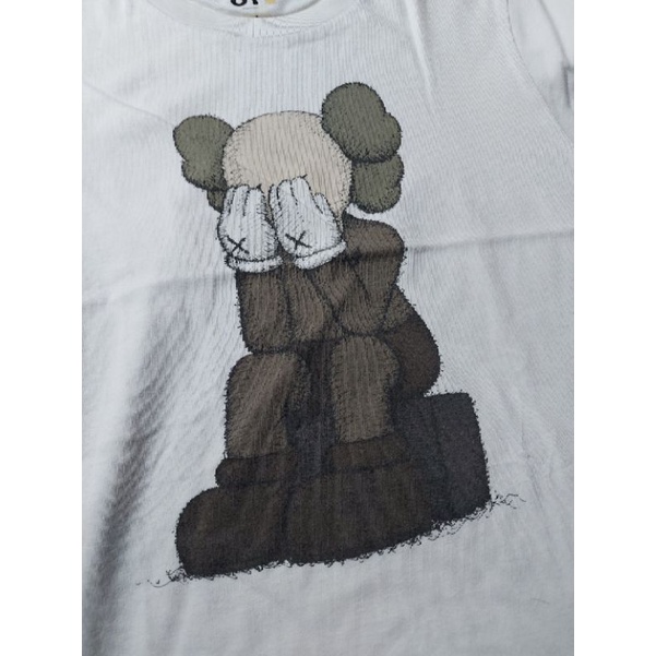 uniqlo x kaws size S second