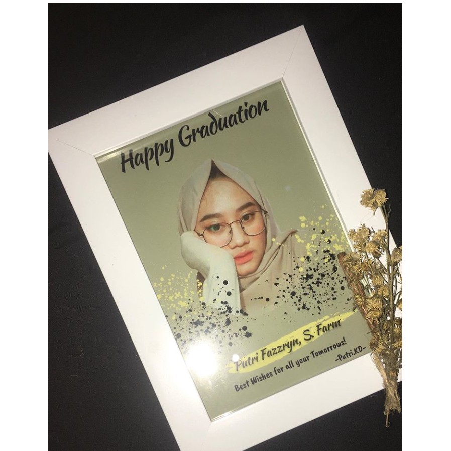 [Desain - Cetak - Bingkai] Sketsa kado wisuda