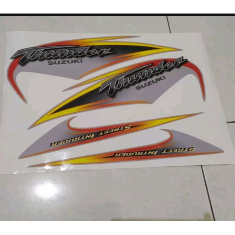 stiker striping tangki bodi belakang silver thunder 250