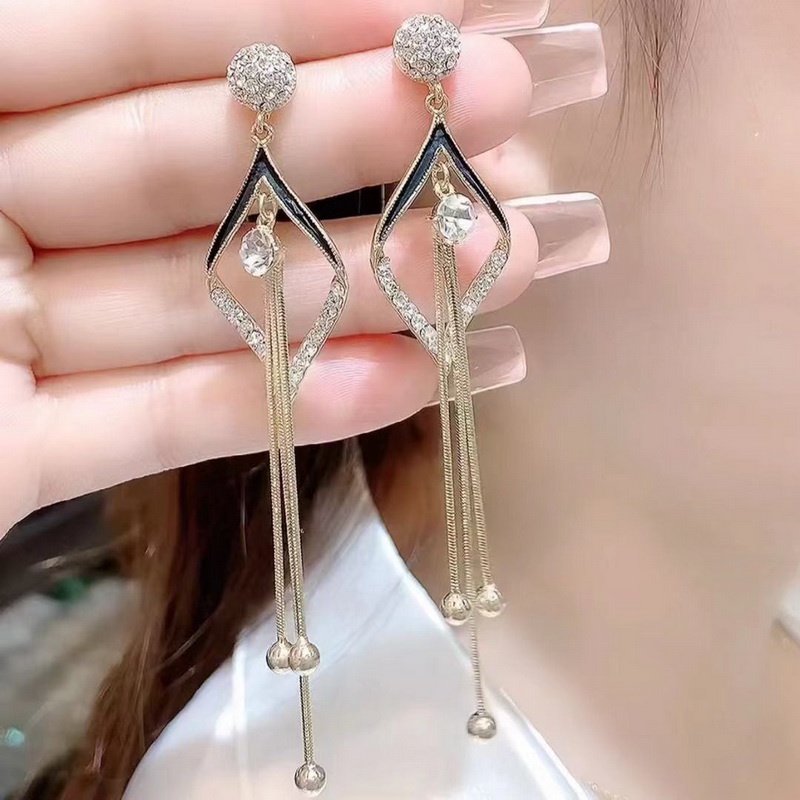 Anting Kait Rumbai Panjang Bentuk Berlian Lapisan Ganda Gaya Korea Untuk Wanita