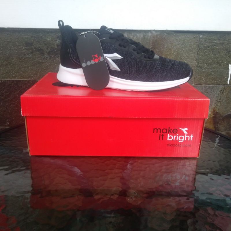 Original Sepatu Diadora Tristan (M) Black