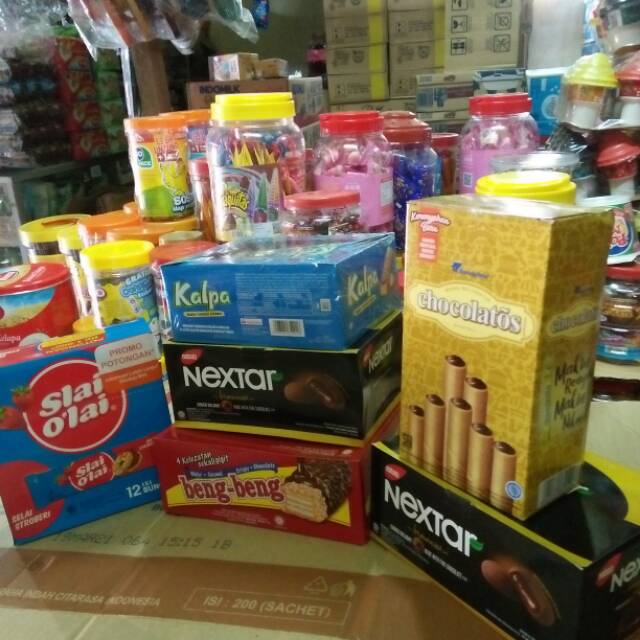 

Paket cemilan hari bisa atau lebaran