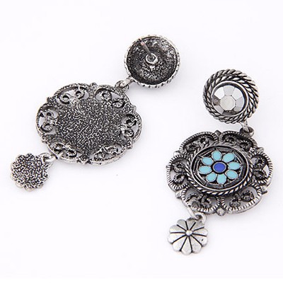 LRC Anting Tusuk Western Blue &amp; Silver Flower Shape Decorated Hollow Out Design Alloy Stud A37220