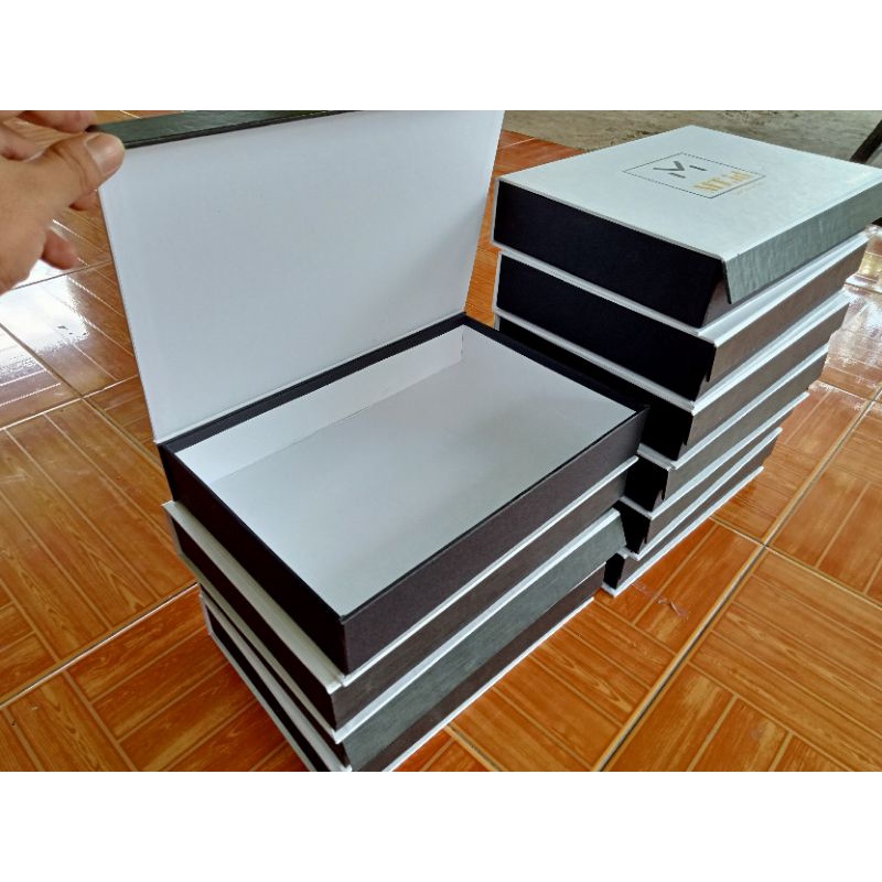 

Hard Box Magnet / Box Hampers / Kotak Kado / Box Custom