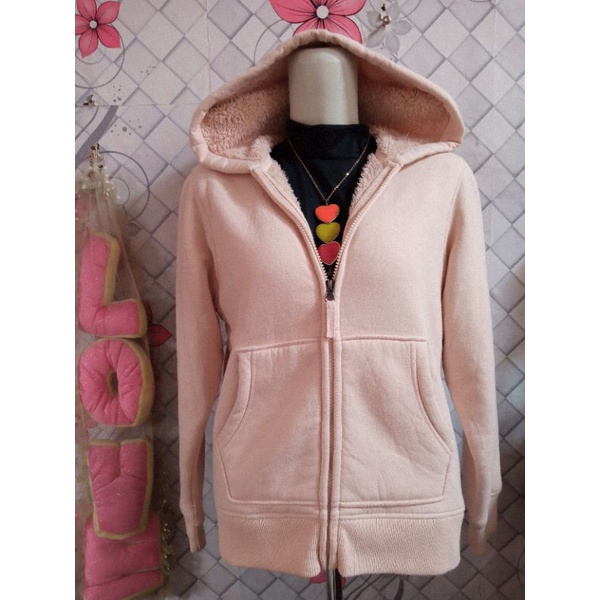 Jaket hoodie uniqlo bulu (GU) PRELOVED