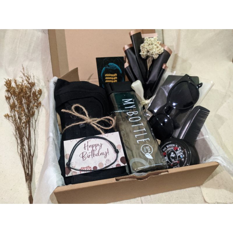 

GIFT BOX COWOK|HAMPERS COWOK|KADO ULANG TAHUN COWOK COWOK|KADO ULTAH COWOK