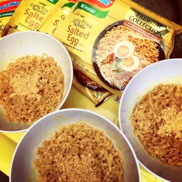 

( OBRAL ! ) INDOMIE SALTED EGG MURAH / MIE GORENG SALTEDEGG CURLY RASA TELUR ASIN KEKINIAN TERMURAH