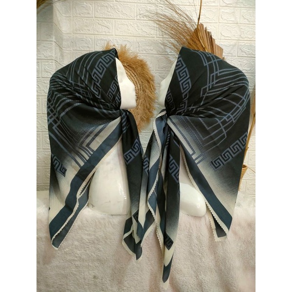 Hijab motif Gucci / hijab segiempat