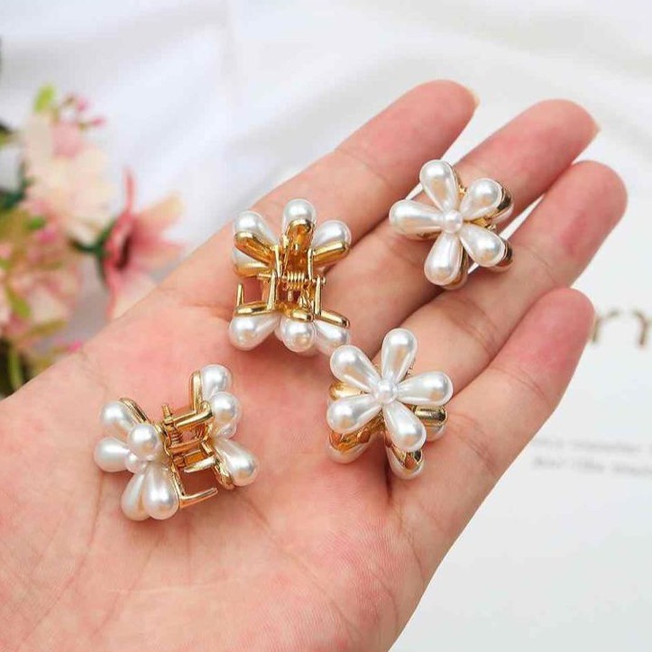 Jepit Rambut Elegan Motif Bunga Daisy dengan Mutiara - Jepit Poni Ornamen Mini Hair Claw Clips