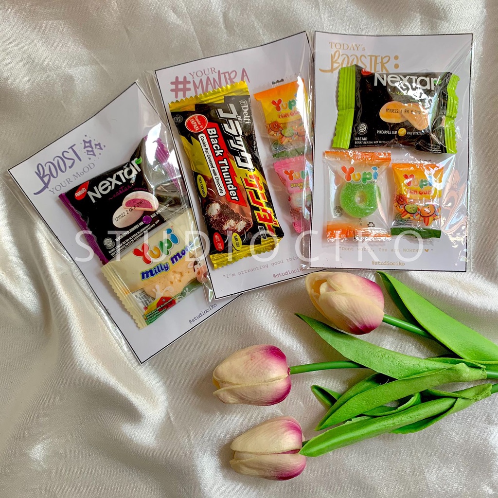 

Mini Gift Snack Hampers Mini Bingkisan Ulang Tahun Anak Hadiah Bestie Sempro Wisuda Custom Gift Snack Booster by Studiociko