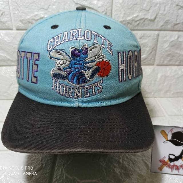 TOPI VINTAGE NBA CHARLOTTE HORNETS SECOND IMPORT