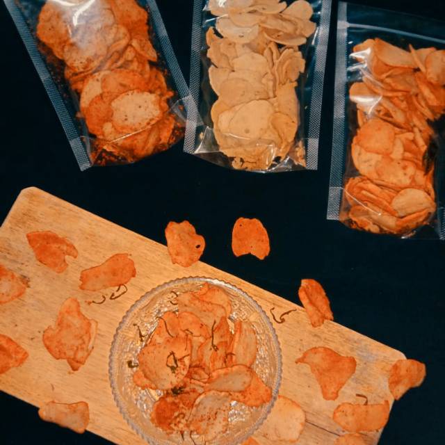 

Keripik lumpia & Basreng