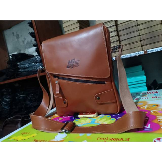 TAS SELEMPANG/SLEMPANG/GELAR WISUDA NAMA DISTRO UNEED DUTY DAY