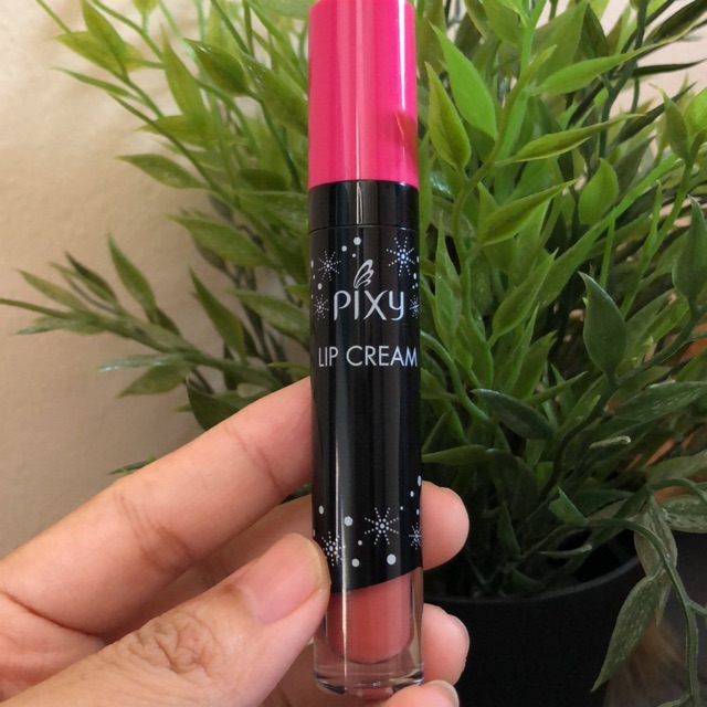 Preloved lipcream pixy matte no 11 gaudy orange