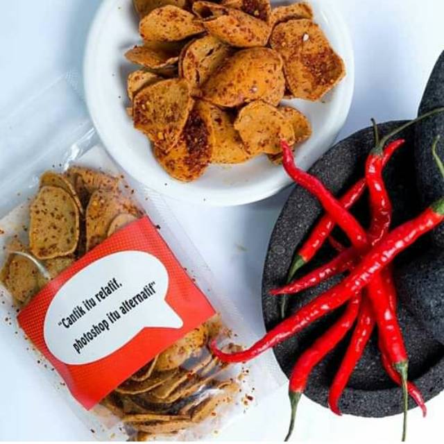 

basreng cikruh renyah gurih dengan aroma daun jeruk