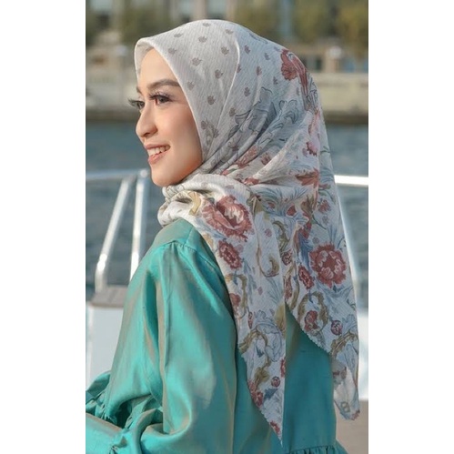 Royale White - Buttonscarves Royale Series - Royal Series White