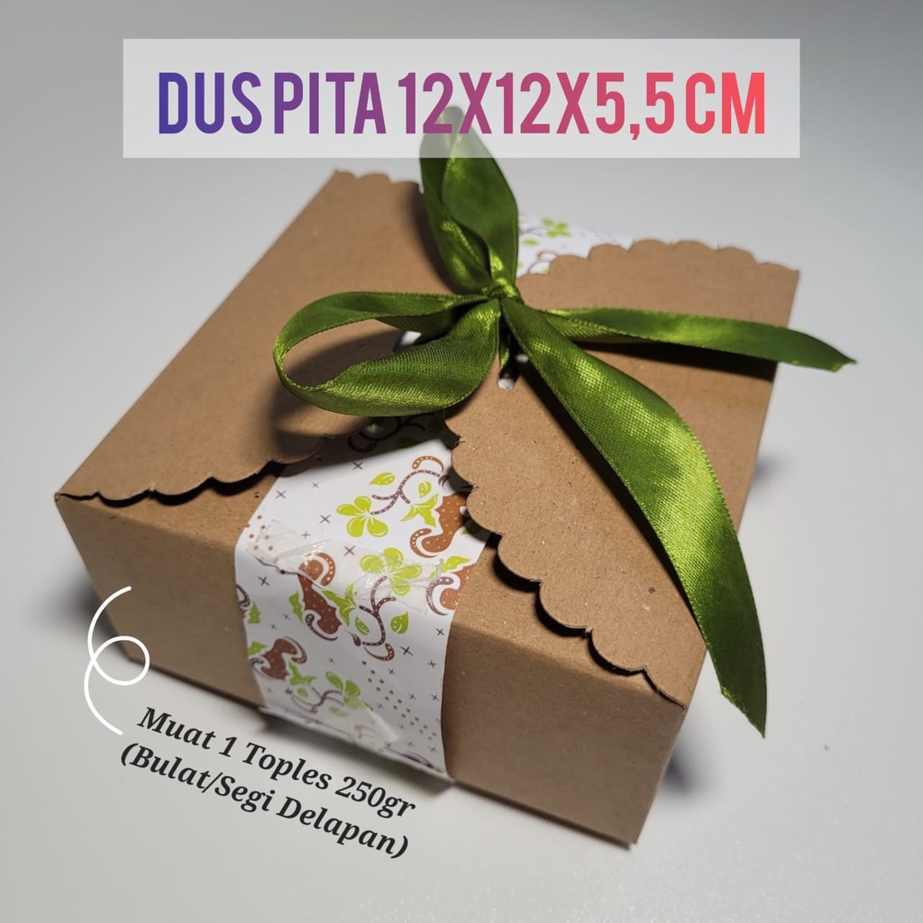 

Dus Pita 12x12x5,5 cm Muat 1 Toples 250gr Bulat / Segi Delapan - Kardus Box Kue Kering Hampers Idul Fitri Lebaran Natal Imlek